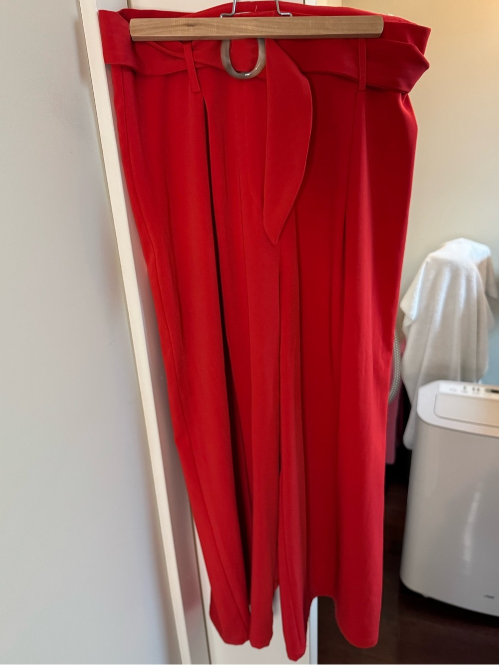 MOLLY BRACKEN NWT Red High-Waist Wide-Leg Pants with Belt/ Large *see call out